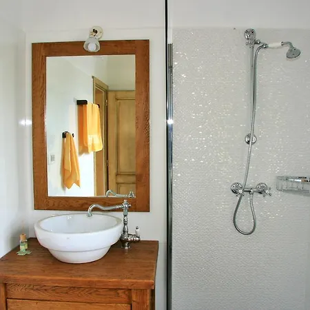 Willa Banic Bartolici